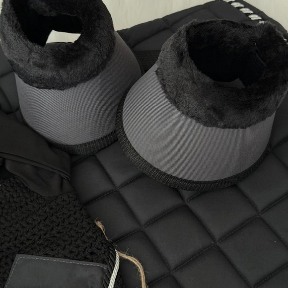 Dark Black/Grey Matching Riding Set - Picture 3 of 4